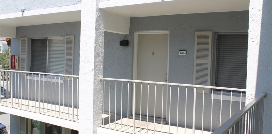 Condo in Altamonte Springs, Florida, 2 bedrooms  № 2148297