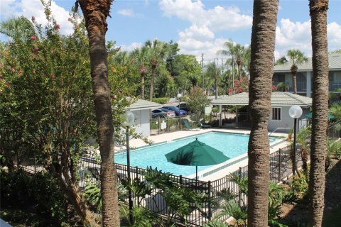 Condo in Altamonte Springs, Florida, 2 bedrooms  № 2148297 - photo 27