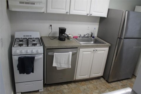 Condo in Altamonte Springs, Florida, 2 bedrooms  № 2148297 - photo 6