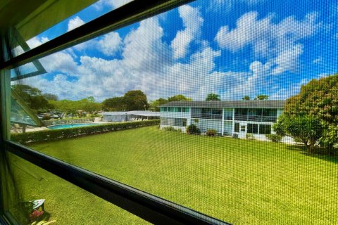 Condo in Deerfield Beach, Florida, 1 bedroom  № 2077516 - photo 17