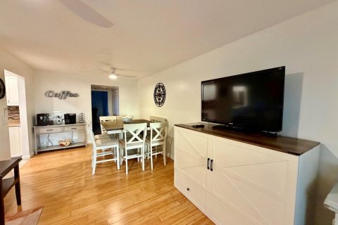Condo in Deerfield Beach, Florida, 1 bedroom  № 2077516 - photo 5