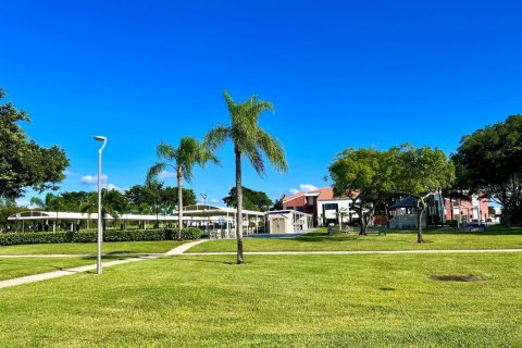 Condo in Deerfield Beach, Florida, 1 bedroom  № 2077516 - photo 20