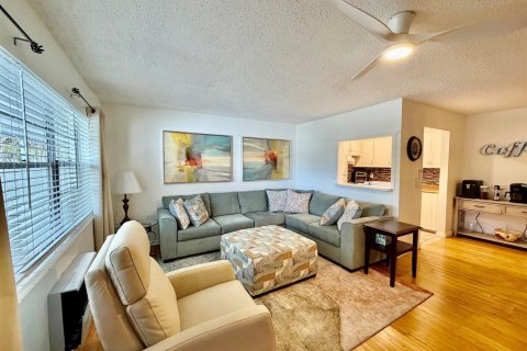 Condo in Deerfield Beach, Florida, 1 bedroom  № 2077516