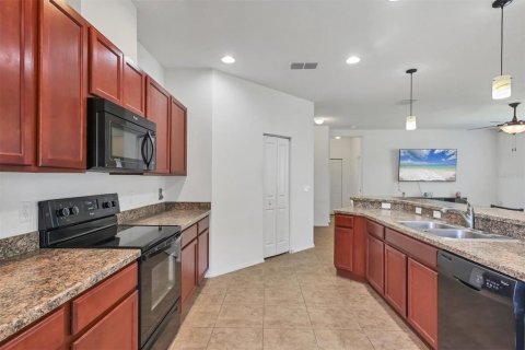 House in Bradenton, Florida 4 bedrooms, 197.6 sq.m. № 1537678 - photo 6