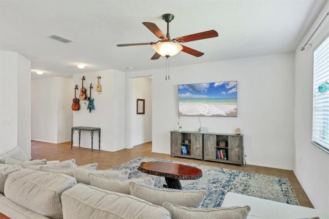 House in Bradenton, Florida 4 bedrooms, 197.6 sq.m. № 1537678 - photo 4