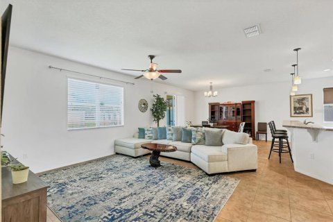House in Bradenton, Florida 4 bedrooms, 197.6 sq.m. № 1537678 - photo 3