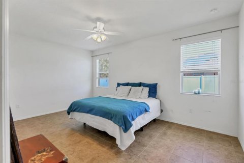 House in Bradenton, Florida 4 bedrooms, 197.6 sq.m. № 1537678 - photo 9