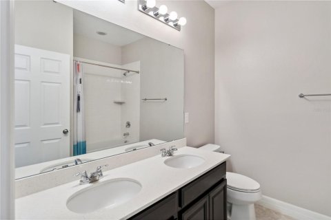 House in Ocoee, Florida 4 bedrooms, 232.44 sq.m. № 1807204 - photo 19