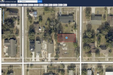 Terrain à Eustis, Floride № 2239217