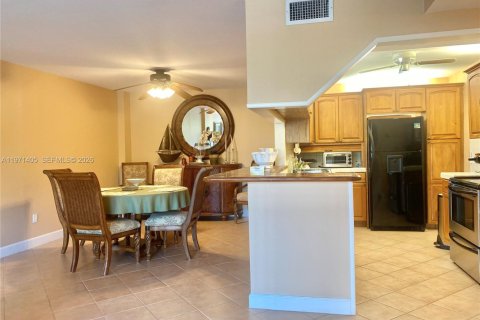 Copropriété à louer à Key Biscayne, Floride: 2 chambres, 117.06 m2 № 2080505 - photo 4