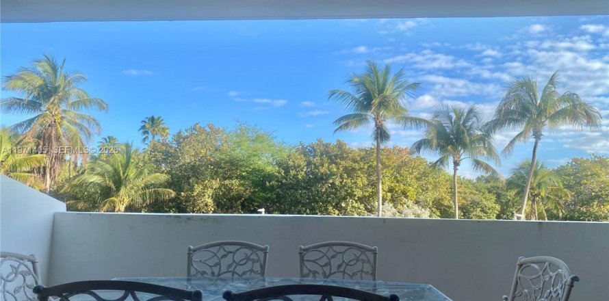 Condo à Key Biscayne, Floride, 2 chambres  № 2080505