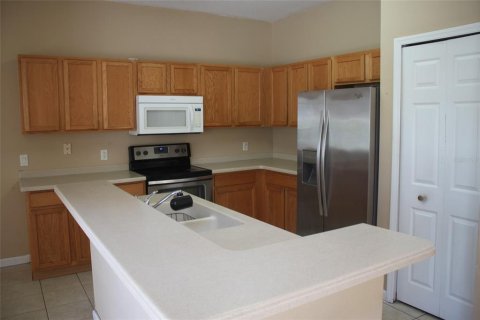 Villa ou maison à louer à Kissimmee, Floride: 4 chambres, 234.86 m2 № 1608728 - photo 11