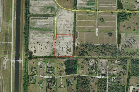 Land in Loxahatchee Groves, Florida № 832780 - photo 1