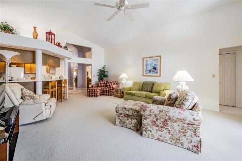 House in Tampa, Florida 3 bedrooms, 216.56 sq.m. № 1613817 - photo 20