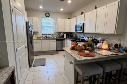 Casa en venta en Homestead, Florida, 4 dormitorios, 186.36 m2 № 1965423 - foto 10