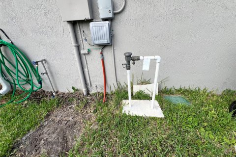 Casa en venta en Homestead, Florida, 4 dormitorios, 186.36 m2 № 1965423 - foto 28