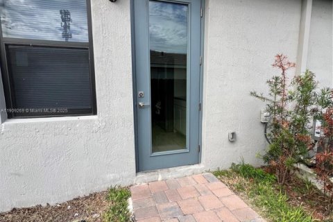 Casa en venta en Homestead, Florida, 4 dormitorios, 186.36 m2 № 1965423 - foto 5