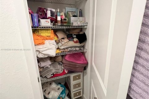 Casa en venta en Homestead, Florida, 4 dormitorios, 186.36 m2 № 1965423 - foto 20