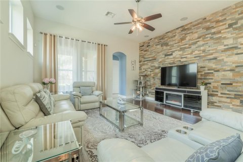 House in Orlando, Florida 3 bedrooms, 221.48 sq.m. № 1742629 - photo 19