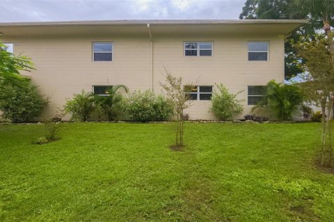 Condo in Kenneth City, Florida, 1 bedroom № 2196928 - photo 18