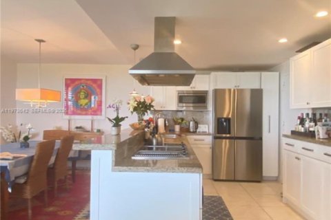 Снять в аренду кондоминиум в Ки-Бискейн, Флорида 2 спальни, 117.06м2, № 2033574 - фото 16