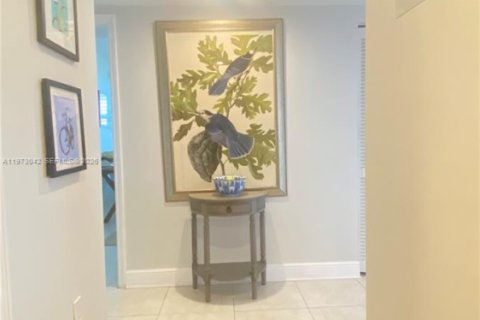 Снять в аренду кондоминиум в Ки-Бискейн, Флорида 2 спальни, 117.06м2, № 2033574 - фото 11