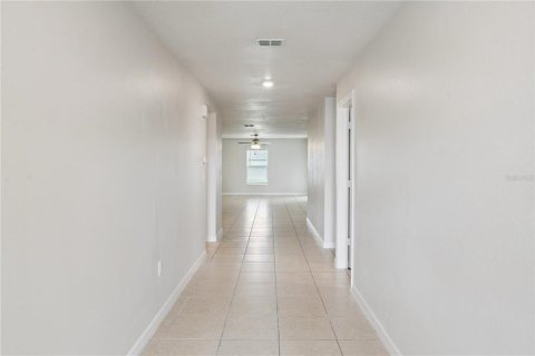 Villa ou maison à vendre à Mascotte, Floride: 5 chambres, 180.6 m2 № 2396674 - photo 6