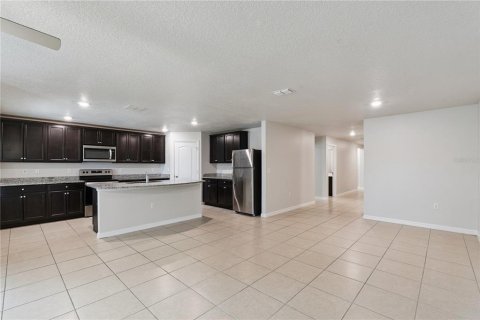 Villa ou maison à vendre à Mascotte, Floride: 5 chambres, 180.6 m2 № 2396674 - photo 13
