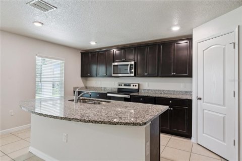 Villa ou maison à vendre à Mascotte, Floride: 5 chambres, 180.6 m2 № 2396674 - photo 17