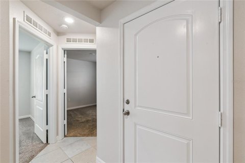 Villa ou maison à vendre à Mascotte, Floride: 5 chambres, 180.6 m2 № 2396674 - photo 18
