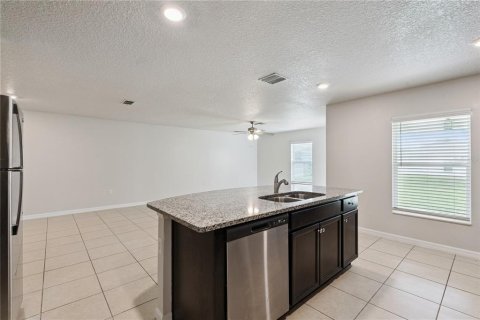 Villa ou maison à vendre à Mascotte, Floride: 5 chambres, 180.6 m2 № 2396674 - photo 16