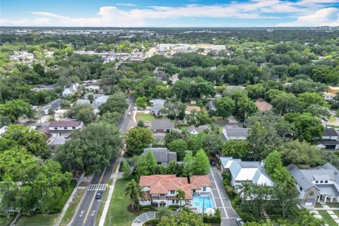 House in Winter Park, Florida 4 bedrooms, 307.23 sq.m. № 1644746 - photo 6