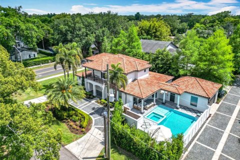 House in Winter Park, Florida 4 bedrooms, 307.23 sq.m. № 1644746 - photo 5
