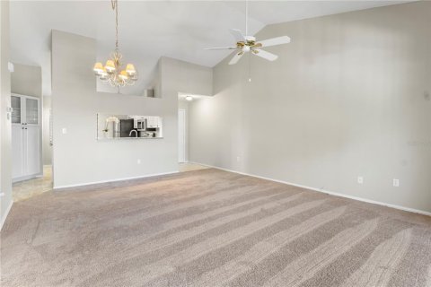 Condo in Sebastian, Florida, 2 bedrooms № 2229530 - photo 6