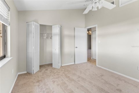 Condo in Sebastian, Florida, 2 bedrooms № 2229530 - photo 17
