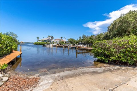 Condo in Sebastian, Florida, 2 bedrooms № 2229530 - photo 25