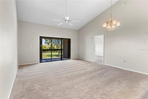 Condo in Sebastian, Florida, 2 bedrooms № 2229530 - photo 3