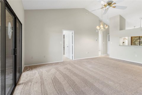 Condo in Sebastian, Florida, 2 bedrooms № 2229530 - photo 7