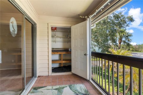 Condo in Sebastian, Florida, 2 bedrooms № 2229530 - photo 21