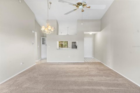 Condo in Sebastian, Florida, 2 bedrooms № 2229530 - photo 5