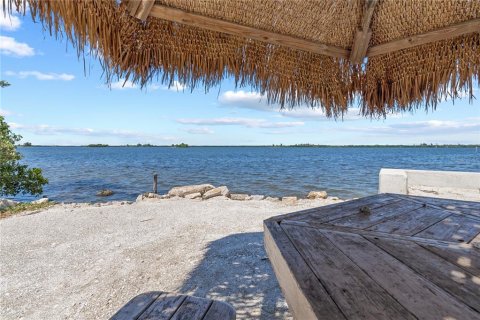 Condo in Sebastian, Florida, 2 bedrooms № 2229530 - photo 26