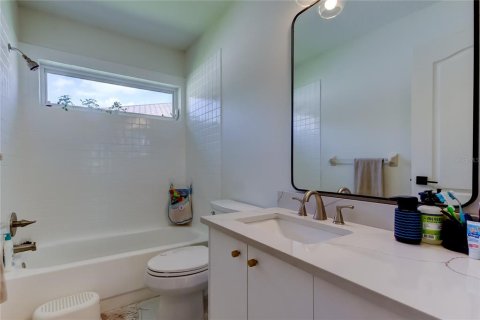 Casa en alquiler en Tampa, Florida, 4 dormitorios, 227.89 m2 № 1785386 - foto 29