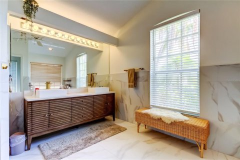 Casa en alquiler en Tampa, Florida, 4 dormitorios, 227.89 m2 № 1785386 - foto 8