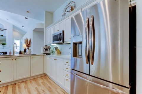 Casa en alquiler en Tampa, Florida, 4 dormitorios, 227.89 m2 № 1785386 - foto 12