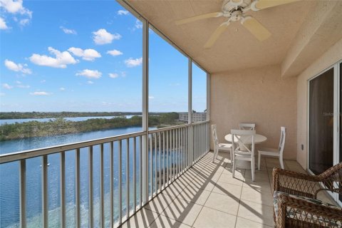 Condominio en venta en Saint Petersburg, Florida, 3 dormitorios, 136.57 m2 № 1719880 - foto 5