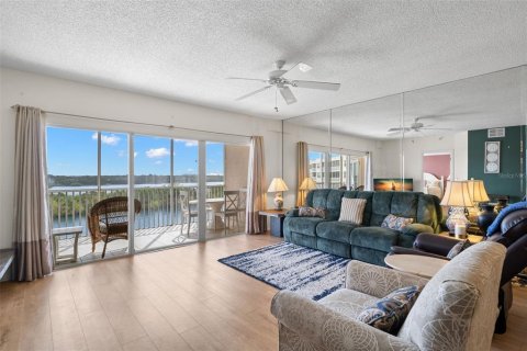 Condominio en venta en Saint Petersburg, Florida, 3 dormitorios, 136.57 m2 № 1719880 - foto 6