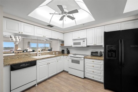 Condominio en venta en Saint Petersburg, Florida, 3 dormitorios, 136.57 m2 № 1719880 - foto 11