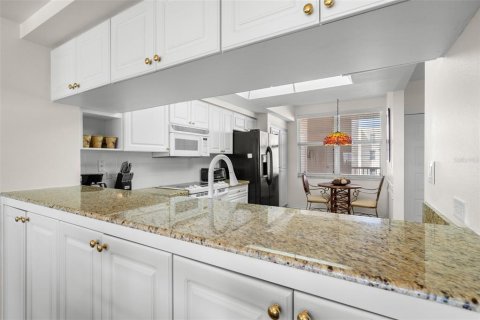 Condominio en venta en Saint Petersburg, Florida, 3 dormitorios, 136.57 m2 № 1719880 - foto 14