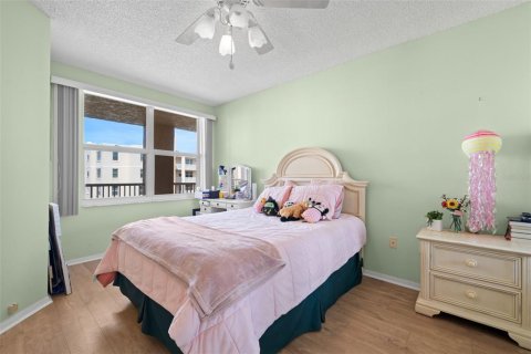 Condominio en venta en Saint Petersburg, Florida, 3 dormitorios, 136.57 m2 № 1719880 - foto 24