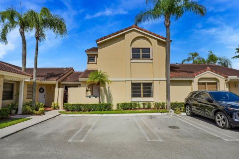 Villa ou maison à vendre à Hialeah, Floride: 2 chambres, 146.97 m2 № 2319655 - photo 28